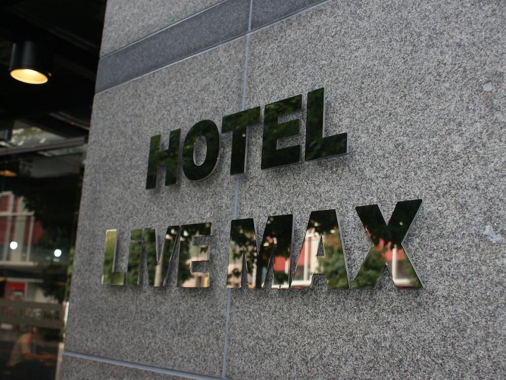 Hotel Livemax Budget Esaka Suita Exterior foto